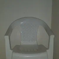 صندلی پلاستیکی سفید
