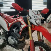 موتور. تریل. توسان. طرح crf