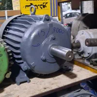 فروش الکتروموتور ۱۵ اسب ۳۰۰۰ دور بلغار فابریک