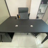 میز مدیریتی بسیار شیک کاملا نو و بدون استفاده