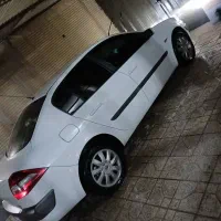 مگان اتومات ۲۰۰۰ مدل۹۰