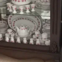 بوفه چوب گردو کاملا سالم و تمیز شیک|بوفه، ویترین، کنسول|شهریار, شهرک وائین|دیوار