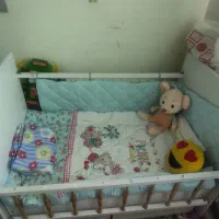 تخت به همراه تشک کودک|تخت و صندلی بچه|تهران, دولاب|دیوار