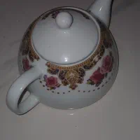 قوری کاملا سالم