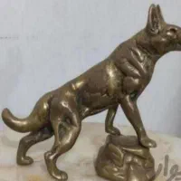 مجسمه برنجی