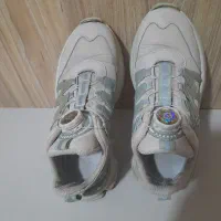 کفش سایز ۳۷