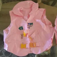 جلیقه شنا و تیوپ شنا