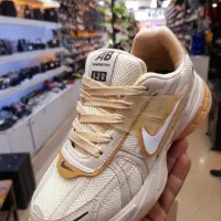 فروش کتانی نایک v2k نرم و سبک و راحت