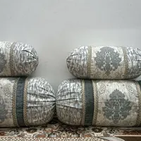 بالشت بزرگ|رختخواب، بالش، پتو|زاهدان, |دیوار