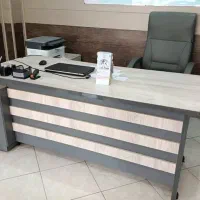 فروش میز و صندلی اداری و مدیریتی در حد نو