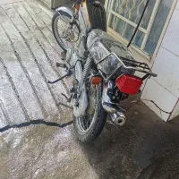 موتور یک برگ سند سفید