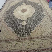 دو عدد فرش نو متری کاملا سالم