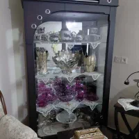 بوفه و ساعت دیواری
