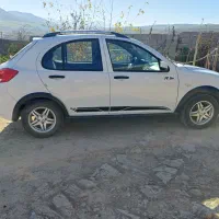 فروش فوری کوئیک R سفید مشکی