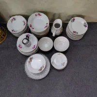 تعدادی ظرف قدیمی