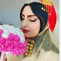 میکاپ و زلف از ۴۰۰ به بالا