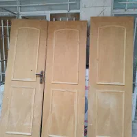 درب چوبی در اتاق