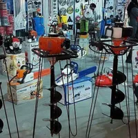 علف‌زن مارک هالند دوشی و پشتی  ترکیبی نمونه 840|ماشین‌آلات صنعتی|تهران, شهید دستغیب|دیوار