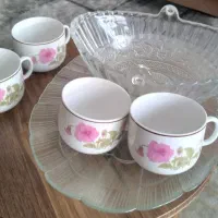 تعدادی ظروف آشپزخانه