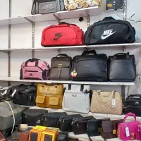 ویترین مغازه کیف فروشی|فروشگاه و مغازه|آستارا, |دیوار