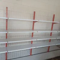 قفسه وسط چهارمتری ودو عدد ویترین بفروش میرسد