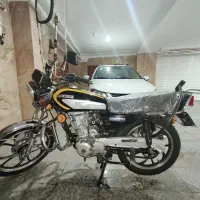 موتور ۲۰۰ همتاز مدل ۹۵  کاربرات  در حد و تمیز