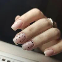 خدمات کاشت ناخن  و تتو بدن با قیمت ویژه