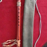 فلوت سرخ پوستی لاکوتا|سازهای بادی|شیراز, شیشه‌گری|دیوار