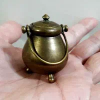 عتیقه و قدیمی.