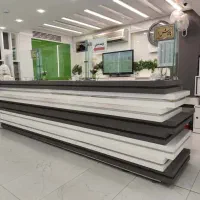 میز پذیرش همراه با شیشه سکوریت