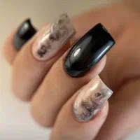 آموزش کاشت ناخن + همکاری ۹۹۰ هزار تومان