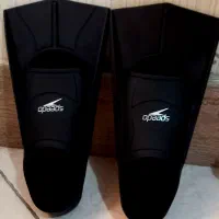 فین اردکی شنا مشکی رنگ