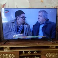 تلویزیون سام ۵۰ اینج با لوازم جانبی