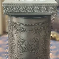 جا دستمالی و سطل آشغال