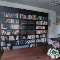 پنج عدد کتابخانه زیبا با کتاب مناسب کافه کتاب|کتابخانه، شلف، قفسه‌های دیواری|تهران, شهرک چیتگر|دیوار