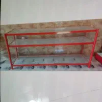 ویترین مغازه به تعداد دوعدد تقریبا ۵متر