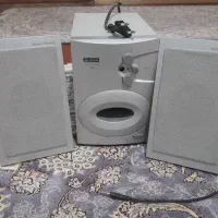 بلندگو AUXخور (لکسوز)