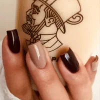 آموزش وخدمات کاشت ناخن ومژه    مدل برای ناخن ومژه