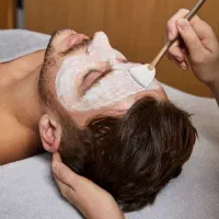 فیشیال پاکسازی صورت آقایان وبانوان680تومن*مرکزپوست