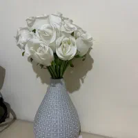 بوته گل رز مصنوعی و گلدان
