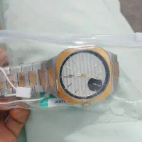 ساعت نو بفروش میرسد