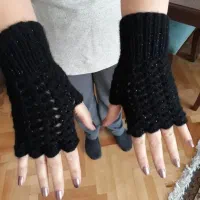 بافتنی|لباس|اسلام‌شهر, باغ فیض|دیوار