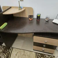 میز تحریر و کمد