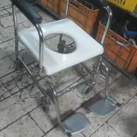 صندلی ویلچر حمام