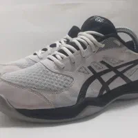 کتونی های استوک اورجینال والیبال بسکت.۳تا۵تومان|کیف، کفش، کمربند|بوشهر, |دیوار