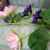 چند شاخه گل بزرگ