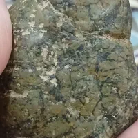 شهاب‌سنگ نفیس با جذب حدود ده در صد