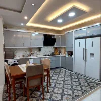 ویلایی-سه-طبقه-بازسازی-شده-شیک-اندیشه