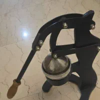 آبمیوه گیری دستی