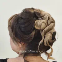 میکاپ و شنیون عروس و همراهی